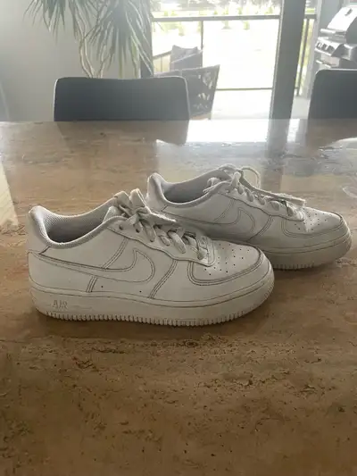 Nike Air Force 1 Shoes For Sale! Youth Size 3.5. In very good condition. Asking $40