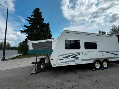 15 year owned and loved 21' Hybrid travel trailer. Well looked after and cared for. Kids are grown u...