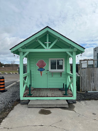 Ice Cream Hut at Food Truck Alley in Clarington