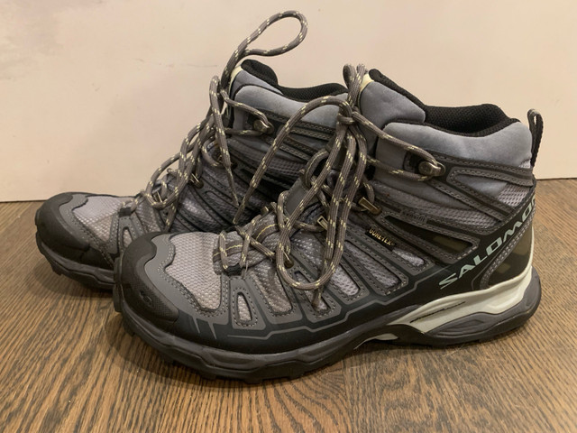 Woman’s Salomon X Ultra Gore-Tex Boots - Size 8 in Women's - Shoes in Ottawa - Image 2