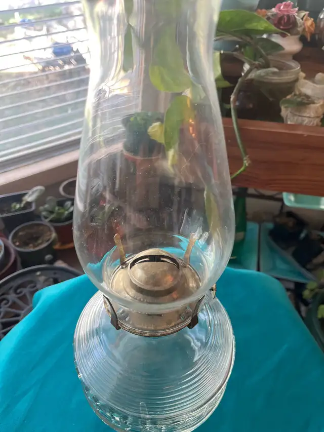 Decorative vintage oil lamp63654761032449123