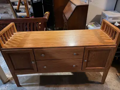 Traditional Oak TV Stand/Entertainment Console, View more