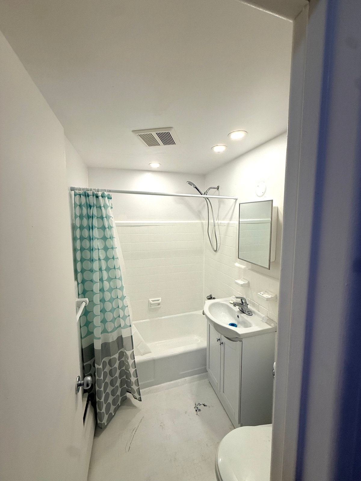 7201 Av. de Fontevrault — photo 2