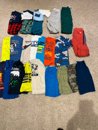 Boys brand name size M clothes