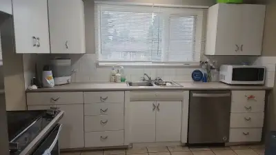 This newly renovated main floor suite offers: 3Bbedrooms 1 Full bath Front yard access Bright living...