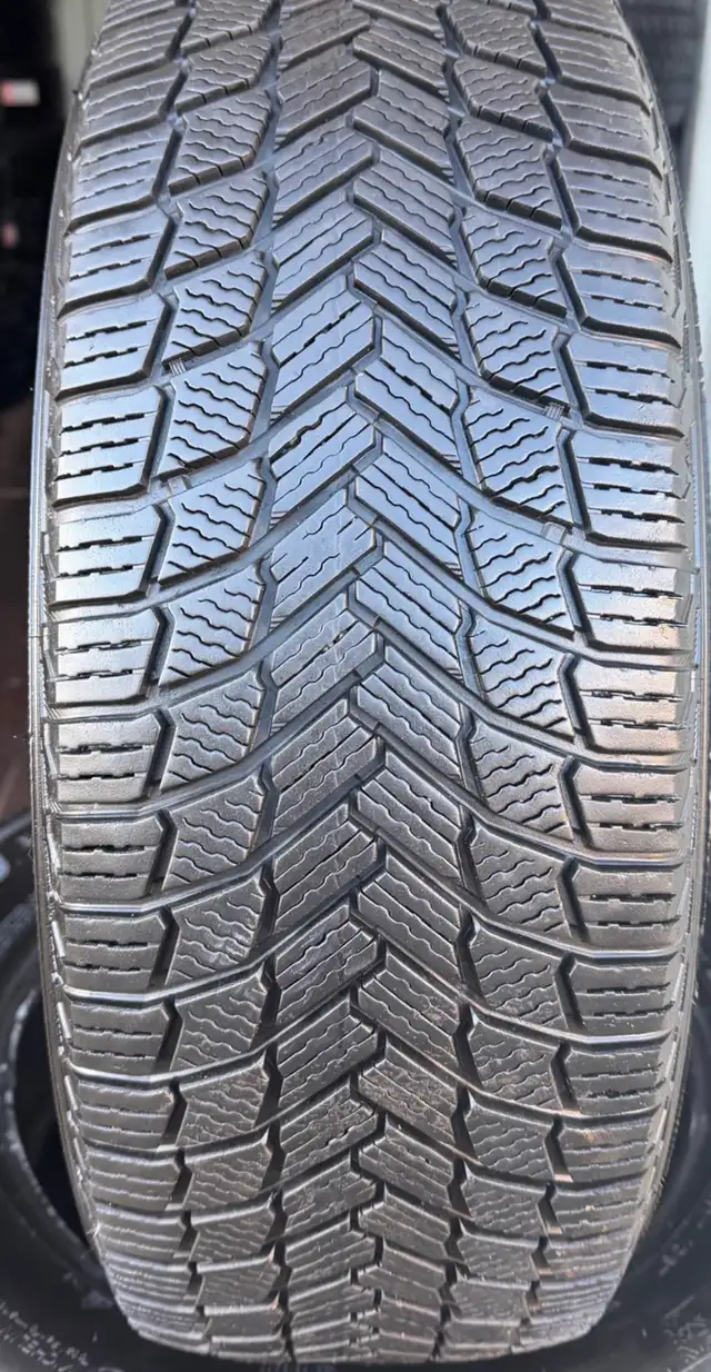  85 %+) 225/65R17 Michelin X-Ice Snow   in Tires & Rims in Mississauga / Peel Region - Image 10