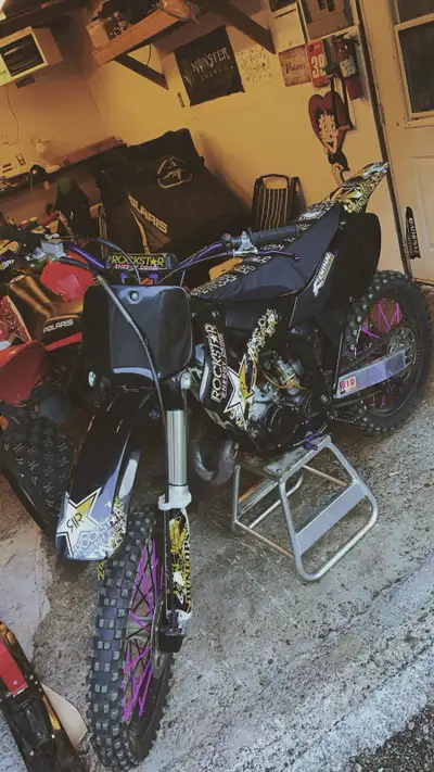 Completely restored 2002 kx 125, I stripped and rebuilt this bike 2 years ago it’s maybe been rode a...
