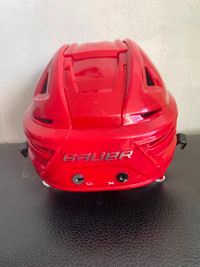 Bauer reakt 150 medium hockey helmet Red