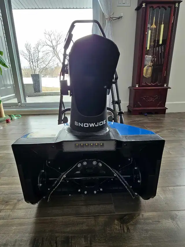 souffleuse electrique snowjoe SJ623E a vendre in Lawnmowers & Leaf Blowers in West Island - Image 4
