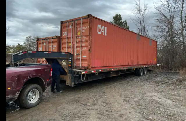 Used 20 ft and 40 ft containers For Sale in Oshawa in Outdoor Tools & Storage in Oshawa / Durham Region - Image 7
