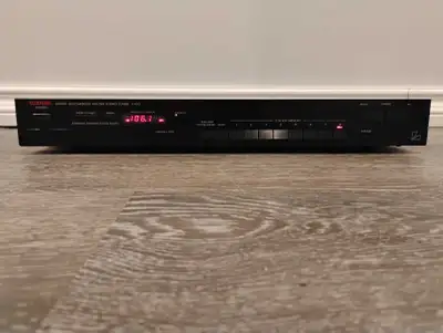 Luxman Tuner, View more