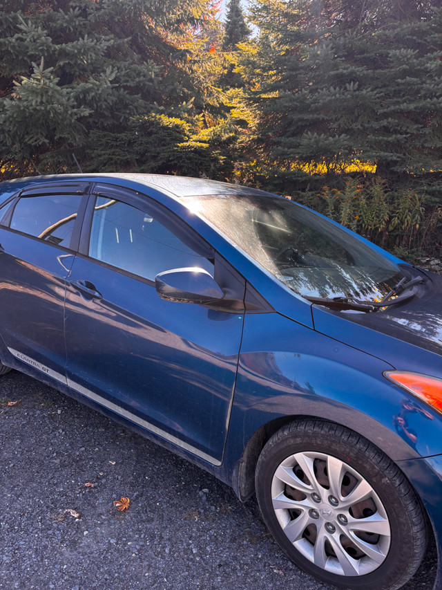 Hyundai Elantra GT 2014 dans Autos et camions  à Granby - Image 4