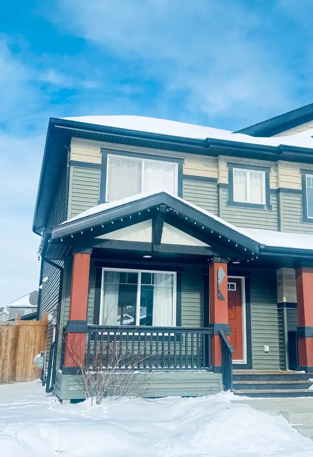 3 bdrs 2.5 baths Duplex with dbl garage available on Apr 1, 2026