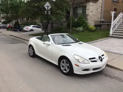 V6 Cabriolet, remisé à chaque hiver dans un garage chauffé. Pour information, veuillez communiquer a...
