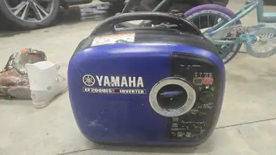 Yamaha 2000 Watt EF 2000 IST Runs great. Just serviced. Upgraded to a larger unit to run RV AC