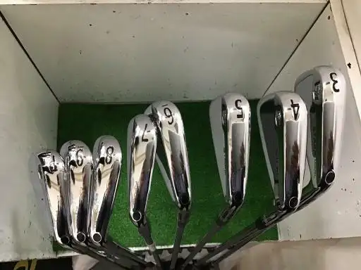 WILSON STAFF MODEL BLADES 3-PW (MINT) in Golf in City of Toronto - Image 4