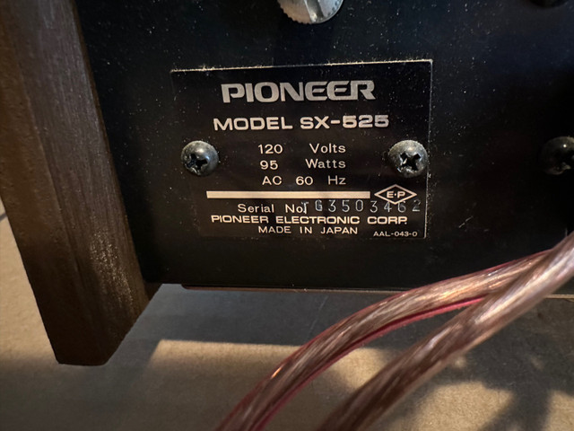 Vintage Pioneer SX-525 Receiver  in Stereo Systems & Home Theatre in Mississauga / Peel Region - Image 3