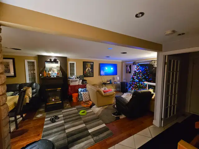 Room for rent in old Barrhaven for August 1. in Room Rentals & Roommates in Ottawa - Image 14