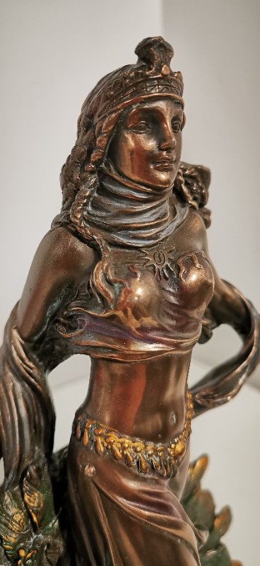 Unique Goddess Hera Statue Goddess Of Marriage Collectible . in Arts & Collectibles in City of Toronto - Image 4