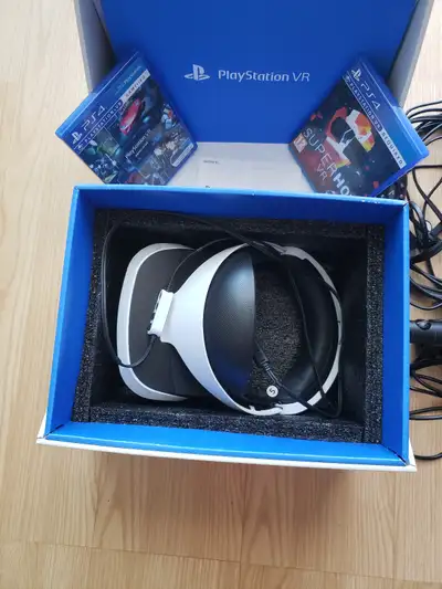 Play Station VR For PS4 Includes Headset ,Both Motion Controler Play Station Camera.All Charging Cab...