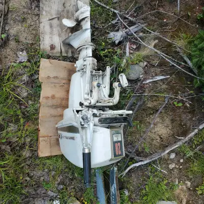 Would be good for parts or someone that knows motors. Has no spark. $100 obo Located in hastings hig...