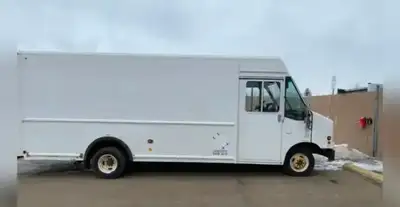 2008 FORD E450 STEP VAN CHASSIS CARGO WELL MAINTAINED 1OWNER EXCELLENT CONDITION CAME FROM A GOOD HO...