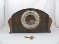 Antique Seth Thomas Mantel Clock With Key