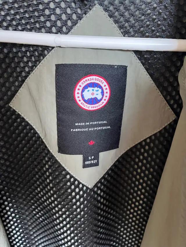 Canada Goose Faber Jacket in Men's in City of Toronto - Image 4