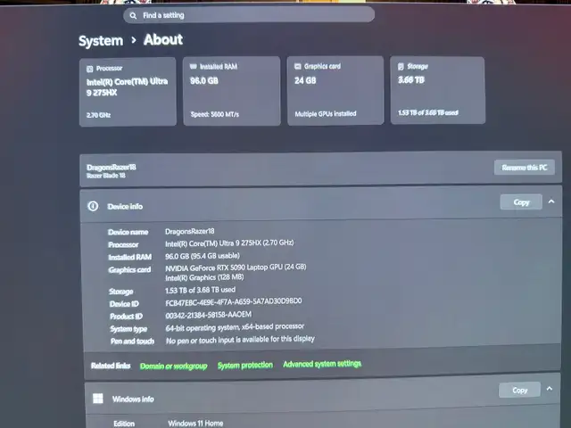 razer blade 18 late 2025 model upgraded to 96 gb of ram and 4 tb in Laptops in Markham / York Region - Image 7