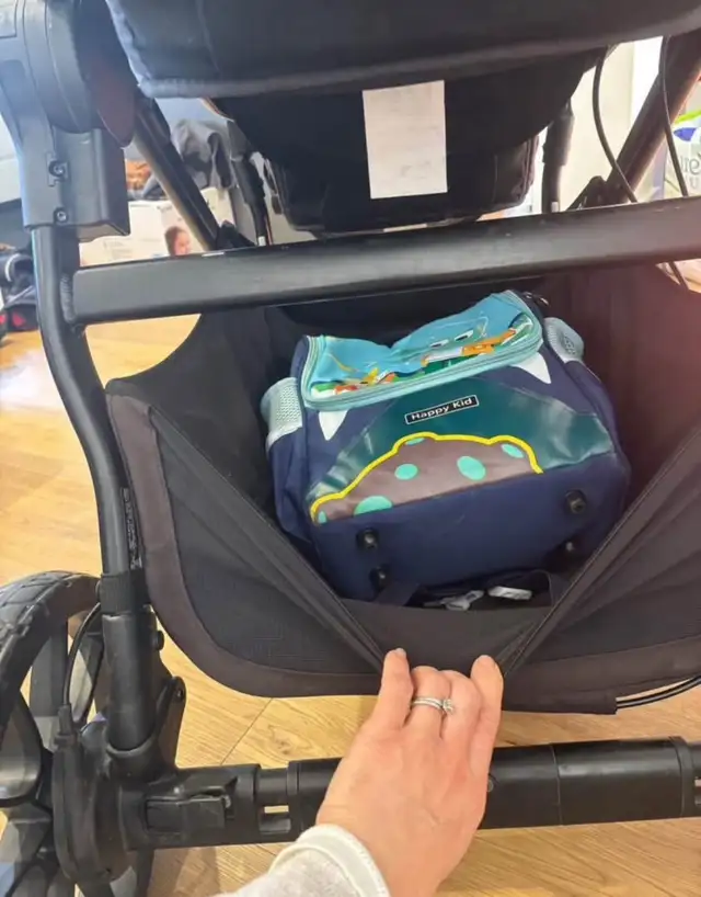 City select by baby jogger stroller+Graco baby car seat adaptor in Strollers, Carriers & Car Seats in Mississauga / Peel Region - Image 5