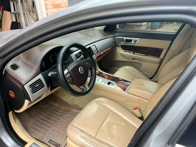 2009 Jaguar XF Premium Luxury in Cars & Trucks in Cambridge - Image 4