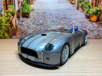1:18 New with Box 2004 Ford Shelby Cobra Diecast Model car