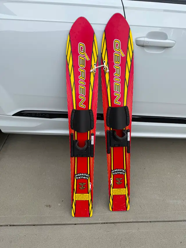 Waterskis523946817897123841