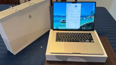 Pristine! Apple MacBook Air 15" M4 16GB Under warranty, View more