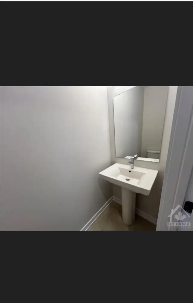 3 bedroom townhouse with basement in Room Rentals & Roommates in Ottawa - Image 6