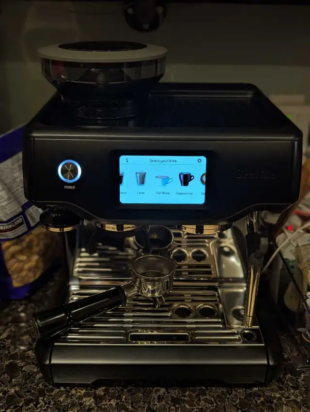 Almost new Breville Barista Touch Espresso machine black truffle in Coffee Makers in Mississauga / Peel Region - Image 5