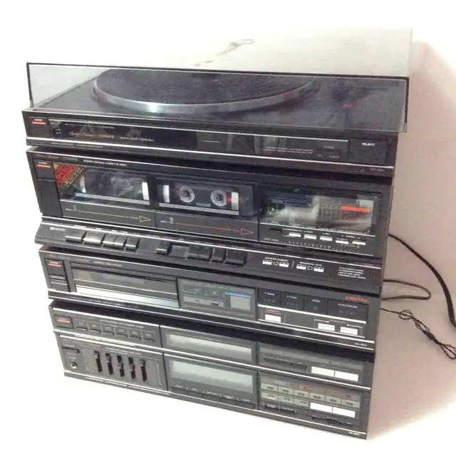 Vintage Fisher integrated Stereo Amplifier AMP RS-853 in Stereo Systems & Home Theatre in Mississauga / Peel Region - Image 7