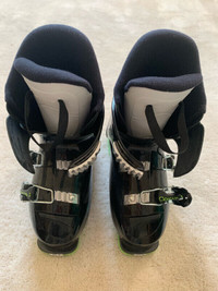 Brand New Ski Boots Youth/Junior