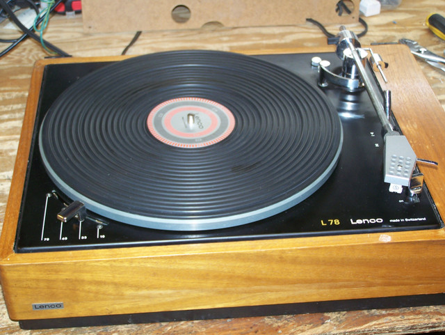Lenco Transcription Turntable in General Electronics in Owen Sound - Image 2