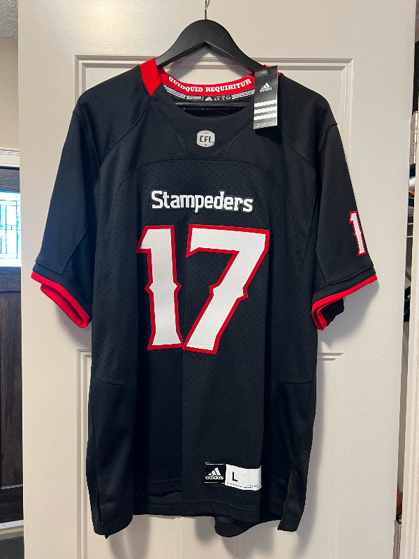 Autographed Calgary Stampeders Jersey For Sale in Football in Calgary - Image 2