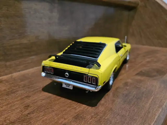Mustang Boss 30264840211490306122