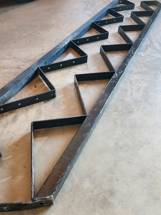 6 step stair riser stringer in Decks & Fences in Saskatoon - Image 2