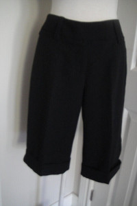 WOMEN'S SIZE 6 BLACK DRESS SHORT PANTS