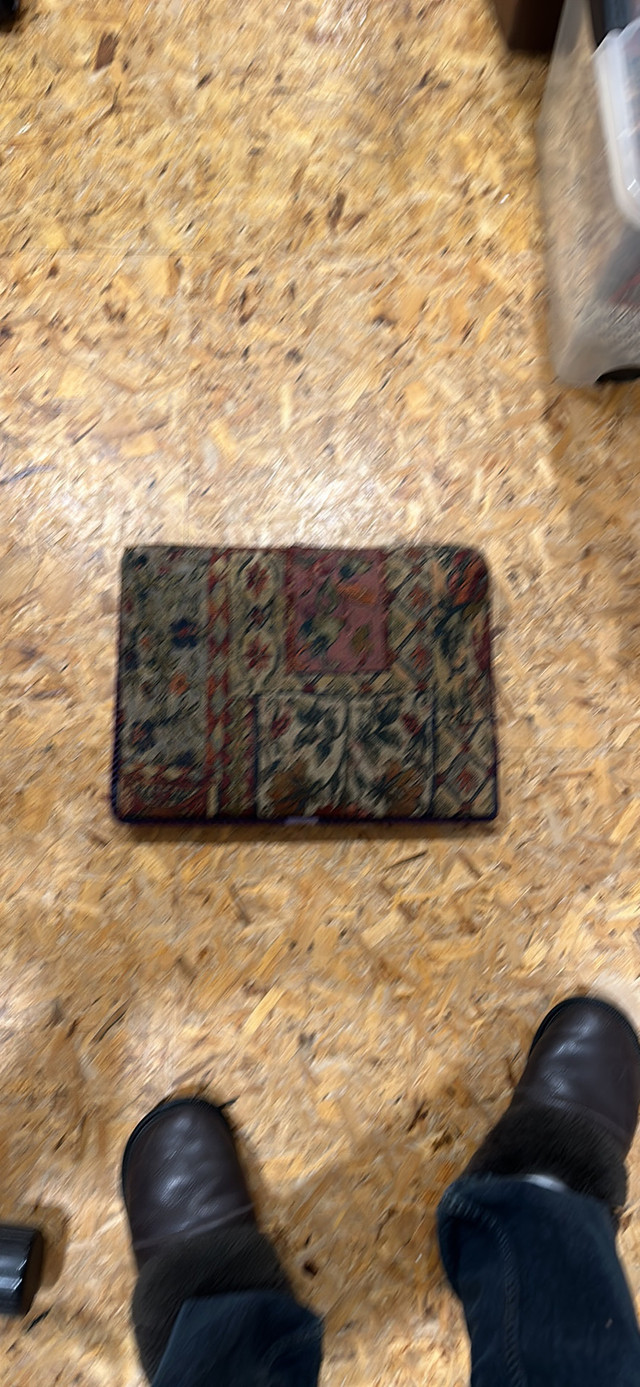 Padded Stand For Book, Tablet, Ipad in iPad & Tablet Accessories in Ottawa - Image 3