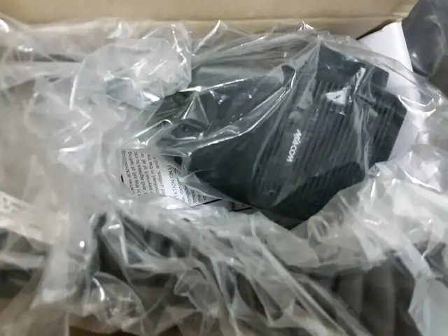 Harris MA/COM M7100 IP Mobile Radio MAHG-N8MXX NEW in box with a in Other in City of Montréal - Image 10