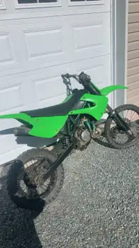KX 100 dirt bike 