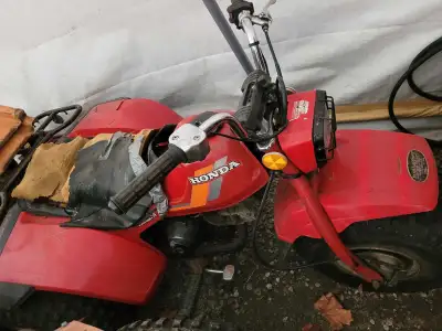 First 450cash takes it. Come get it. Will run won't start. Needs battery, complete seat and carb wor...