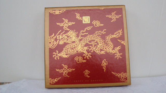 STAMPS - YEAR OF THE DRAGON 2000 COIN AND STAMP SET in Arts & Collectibles in Hamilton - Image 2