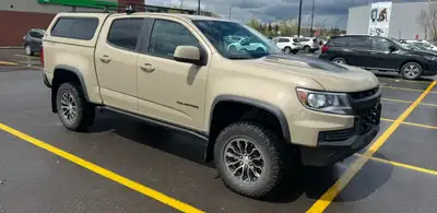 2022 Zr2 Colorado Duramax diesel sand colour, with matching cap, Thule roof racks, mud flaps Cracked...
