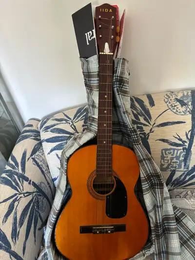 Guitare classique - classical guitar by Iida Musical Instruments, View more